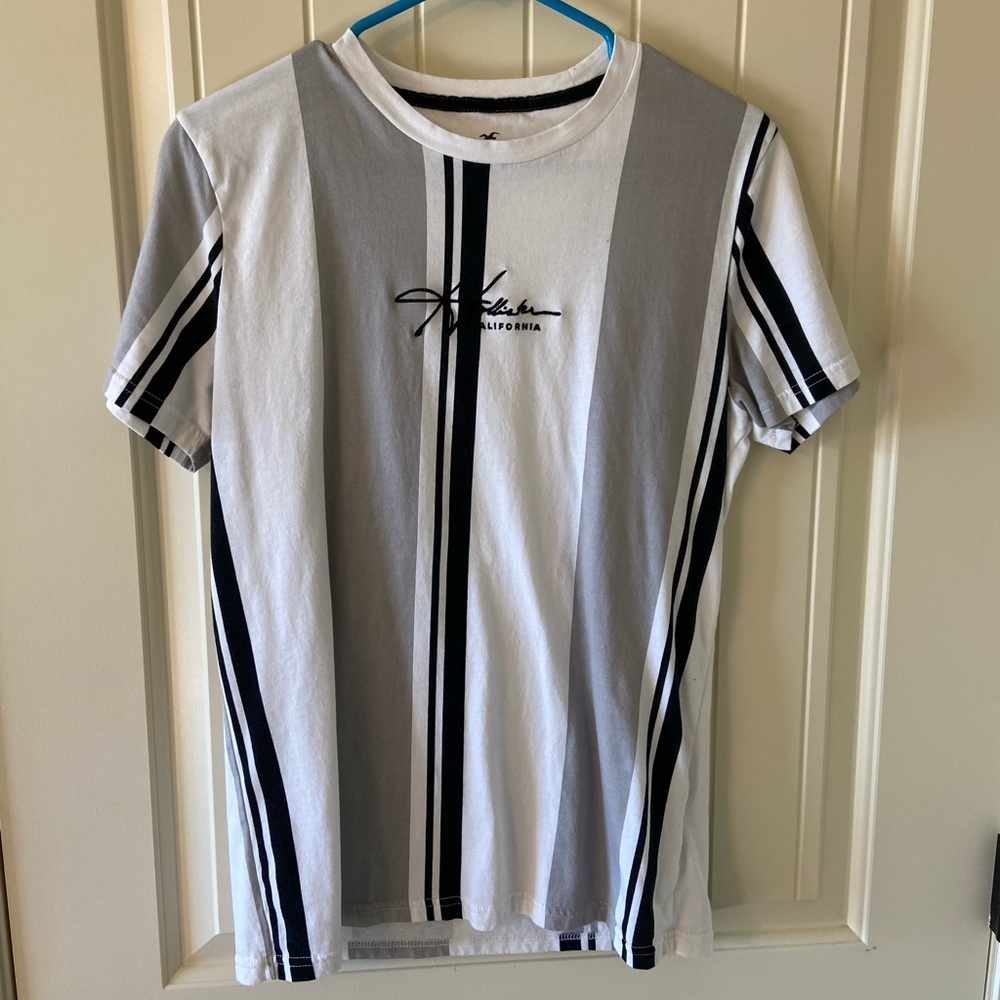 Hollister t shirt